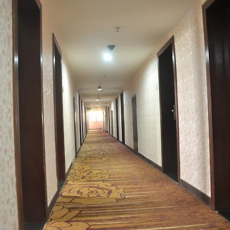 Hua Du Hotel Guilin Exteriör bild